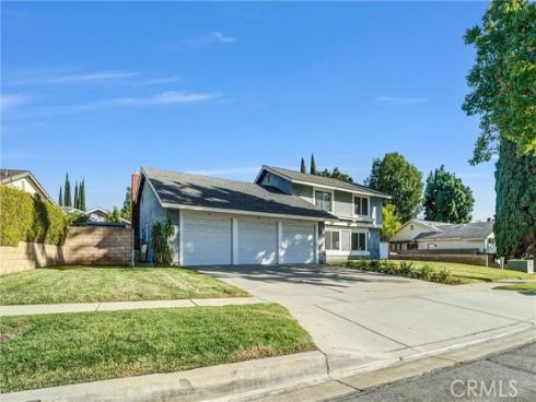 2000  Camino Centroloma  , Fullerton, CA