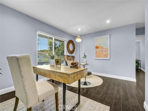 2000  Camino Centroloma  , Fullerton, CA