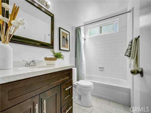 2000  Camino Centroloma  , Fullerton, CA