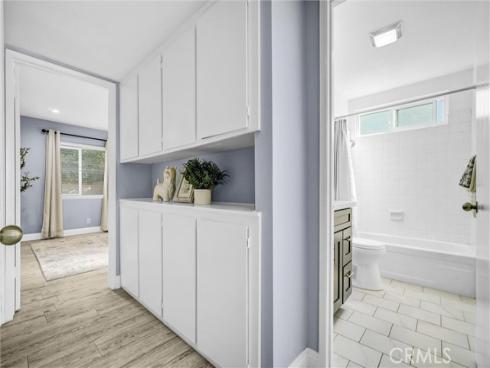 2000  Camino Centroloma  , Fullerton, CA