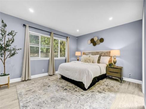 2000  Camino Centroloma  , Fullerton, CA