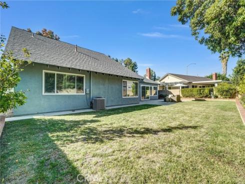 2000  Camino Centroloma  , Fullerton, CA