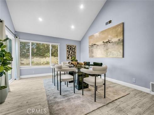 2000  Camino Centroloma  , Fullerton, CA