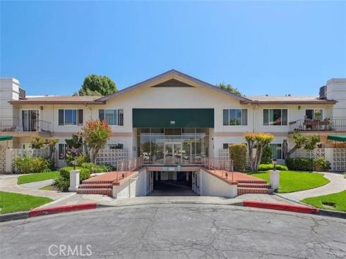 1360  Shadow  G  Lane, Fullerton, CA