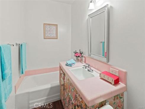 1360  Shadow  G  Lane, Fullerton, CA