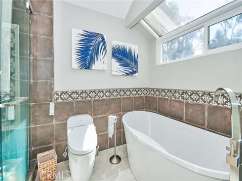 1860  Brooke  , Fullerton, CA