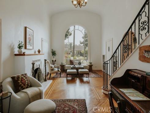 521 W. Whiting Avenue