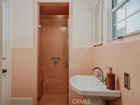 521 W Whiting   Avenue, Fullerton, CA