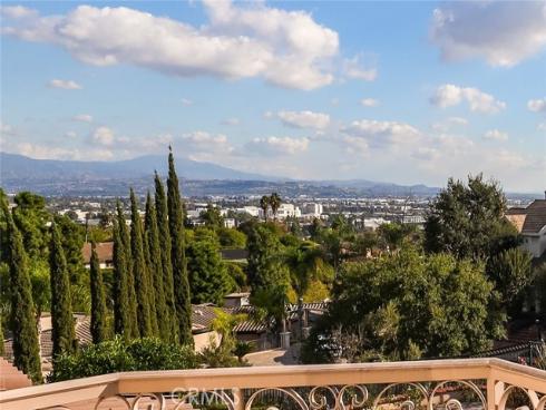 1731  Vista Lomitas  , Fullerton, CA