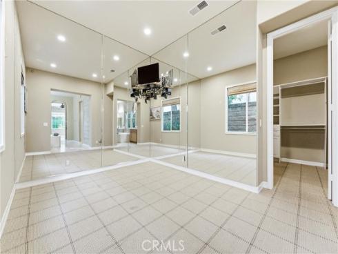 2588  Nixon   Way, Fullerton, CA