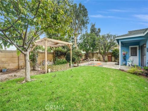 1116  Eadington  , Fullerton, CA