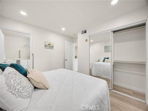 1501  Brea  220  Boulevard, Fullerton, CA