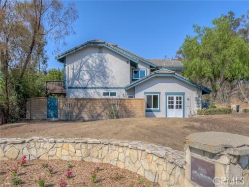 2690  Camino Del Sol  , Fullerton, CA