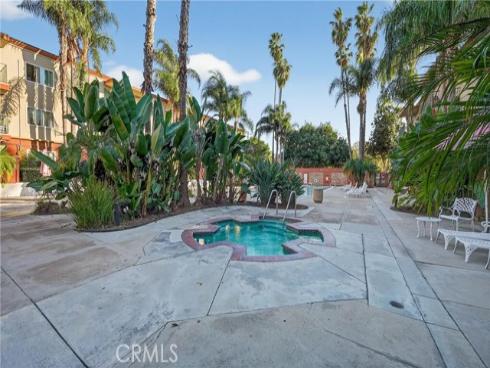 400 N Acacia  D16 , Fullerton, CA