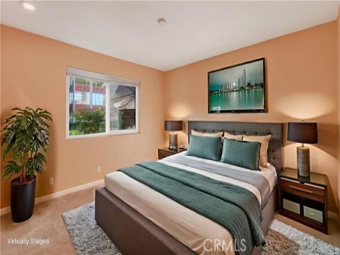 400 N Acacia  D16 , Fullerton, CA