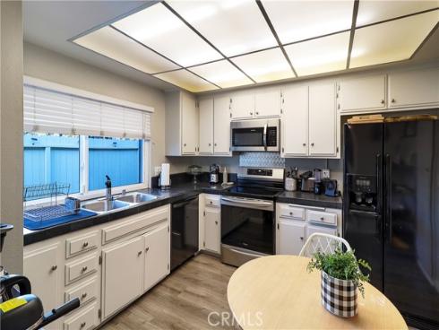 1318  Victoria  B , Fullerton, CA