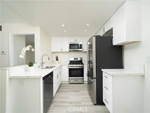 1501 N. Brea Boulevard 212