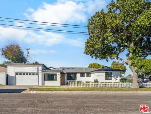 801 S. Courtney Avenue