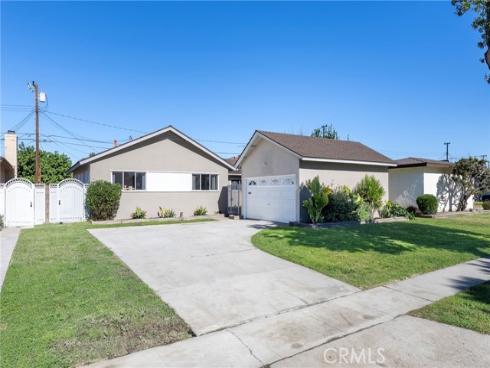 1343 W Oak  , Fullerton, CA