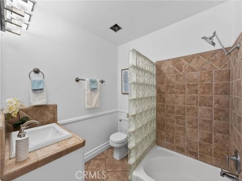 1752 E Commonwealth 102 , Fullerton, CA