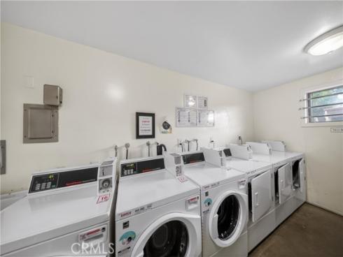 1752 E Commonwealth 102 , Fullerton, CA