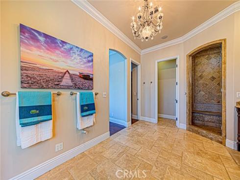 1241 W Valencia Mesa  , Fullerton, CA