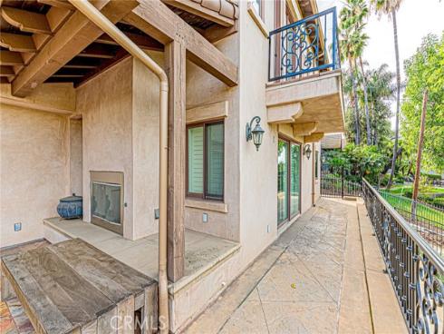 1241 W Valencia Mesa  , Fullerton, CA