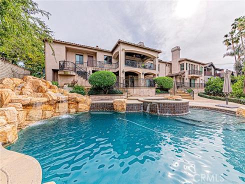 1241 W Valencia Mesa  , Fullerton, CA