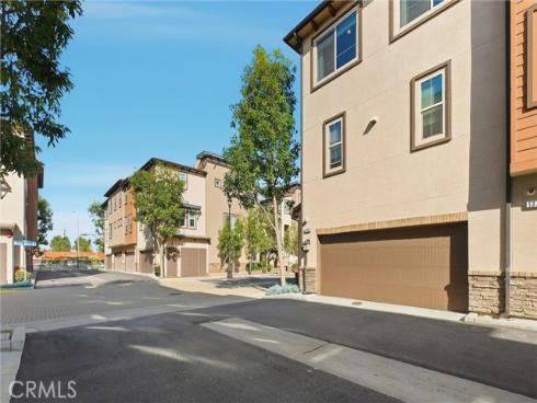 1360 Clementine Way, Fullerton, CA