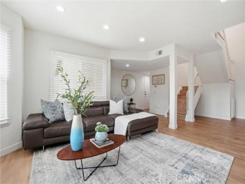 2337  Grandwood  , Fullerton, CA