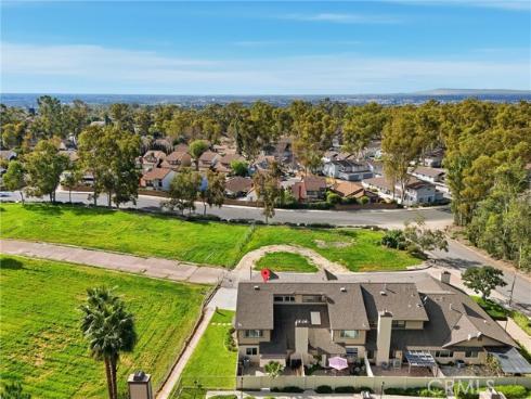 2337  Grandwood  , Fullerton, CA