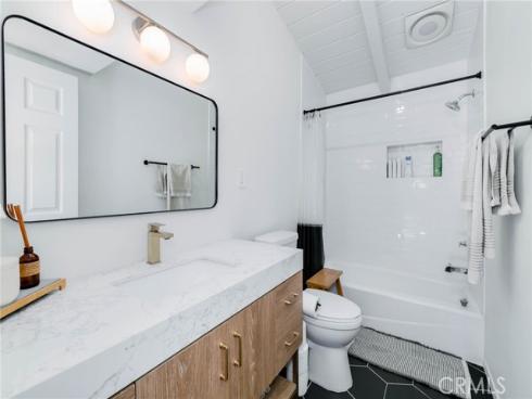 2470  Santa Clara  , Fullerton, CA