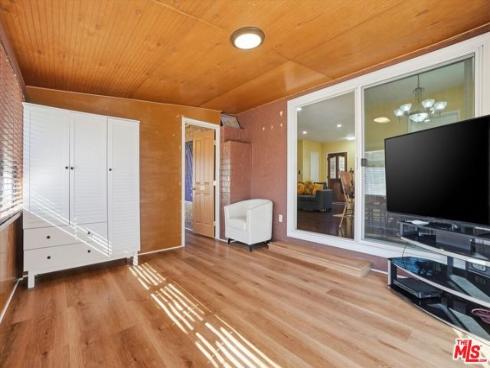 1412 W Baker Avenue, Fullerton, CA