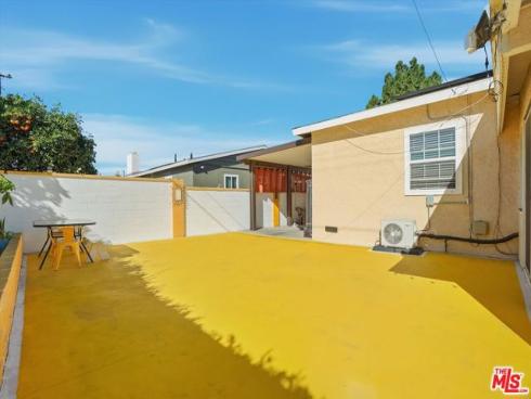 1412 W Baker Avenue, Fullerton, CA