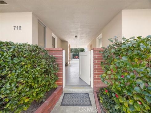 712  Toussau  , Fullerton, CA