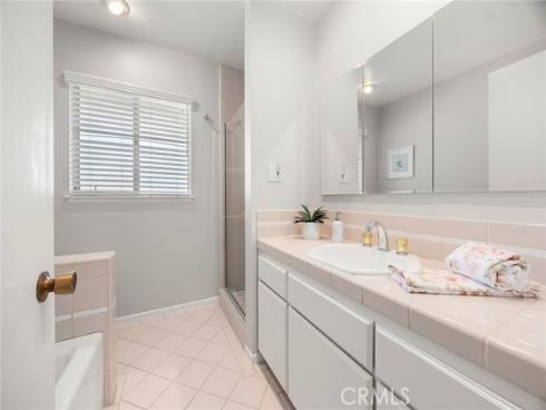 712  Toussau  , Fullerton, CA