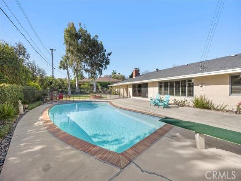 712  Toussau  , Fullerton, CA