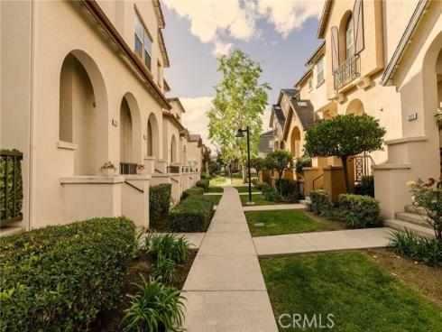 2019 Arnold Way, Fullerton, CA