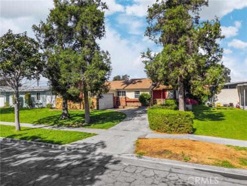 1207 W Woodcrest  , Fullerton, CA