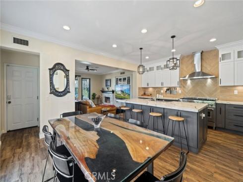 465 Periwinkle , Fullerton, CA