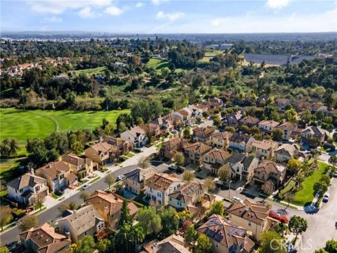 465  Periwinkle  , Fullerton, CA