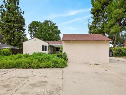 910 W Valencia Mesa  , Fullerton, CA