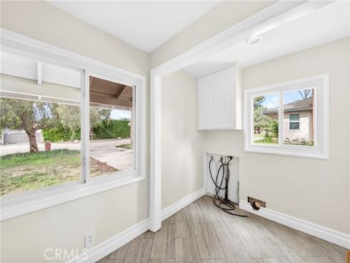 910 W Valencia Mesa  , Fullerton, CA