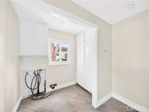 910 W Valencia Mesa  , Fullerton, CA