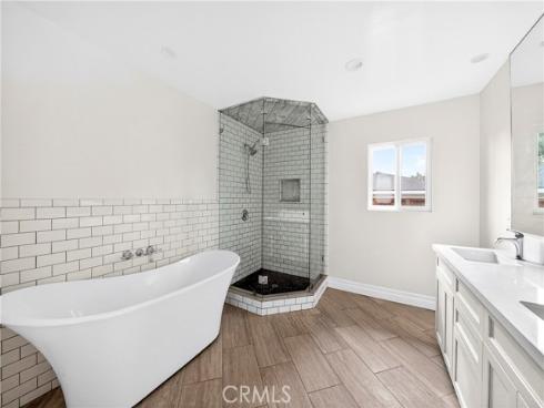 910 W Valencia Mesa  , Fullerton, CA