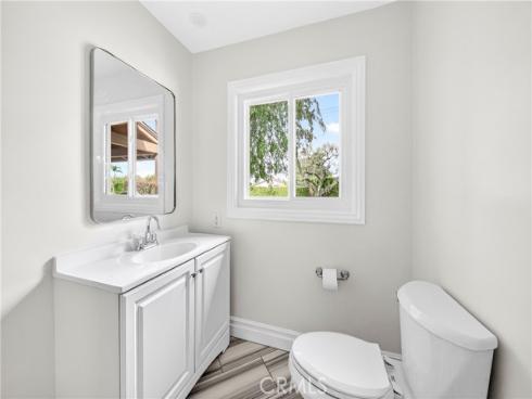 910 W Valencia Mesa  , Fullerton, CA