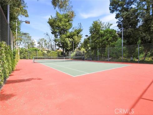 518  Blue Water  , Fullerton, CA