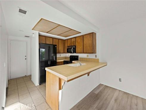 921  Creekside Dr  , Fullerton, CA