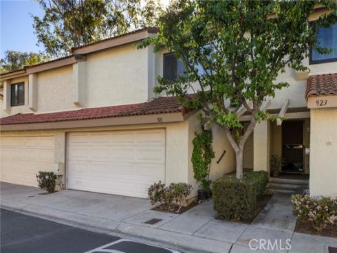 921  Creekside Dr  , Fullerton, CA
