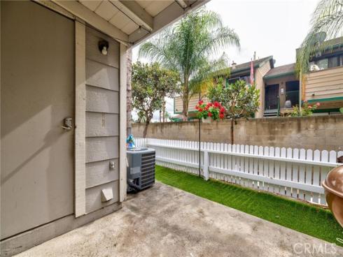 2410 W Orangethorpe  6 , Fullerton, CA